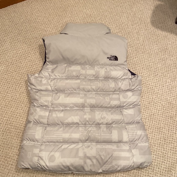 The North Face 2018 USA Olympic women’s vest in Glacier Grey. New without tags - Picture 4 of 4
